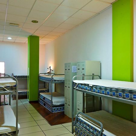 Pil Pil Hostel Билбао Стая снимка