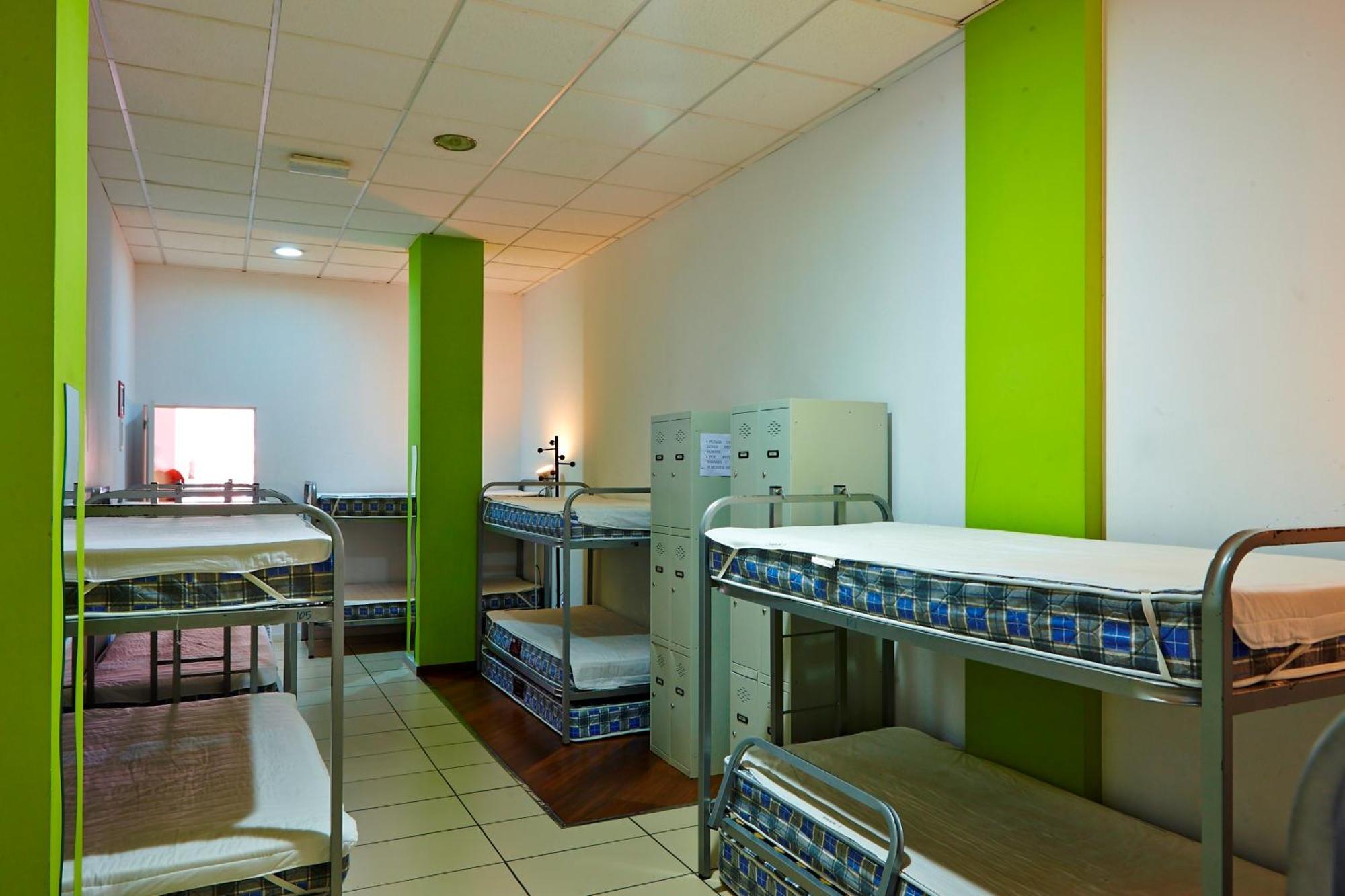 Pil Pil Hostel Билбао Стая снимка