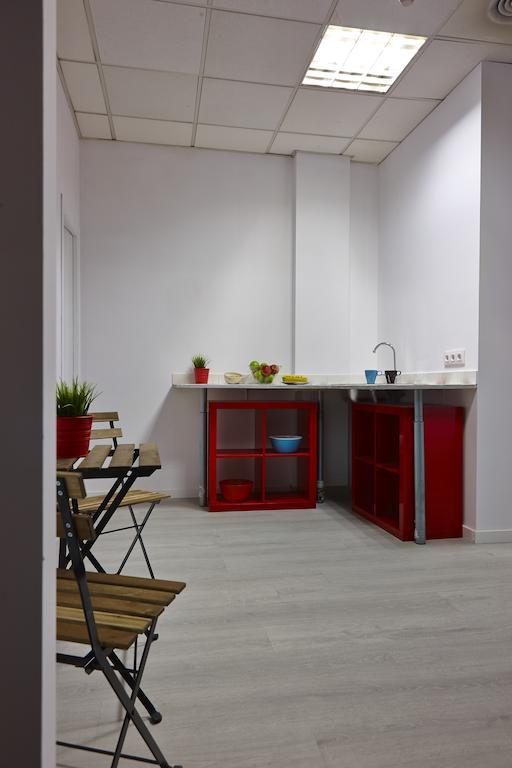 Pil Pil Hostel Билбао Екстериор снимка