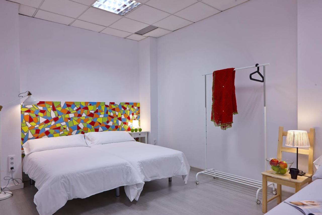 Pil Pil Hostel Билбао Стая снимка